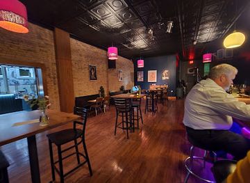 wisconsin/appleton/bar/commodore-club