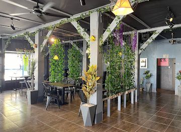 belize/belize-barrier-reef/bar/secret-garden-restaurant-and-bar