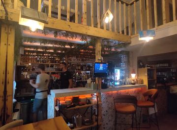 Itaka Library Bar