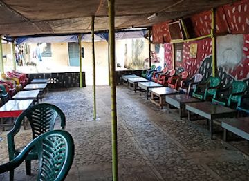 guinea/conakry/matam/bar/plein-air-chez-tonton-daki