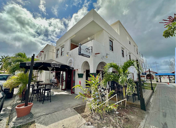 sint-maarten/simpson-bay/bar/huppel-the-pub