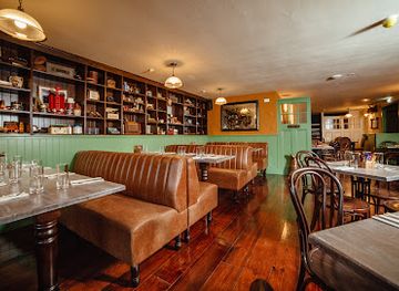 ireland/croagh-patrick/bar/cobbler-s-bar-courtyard