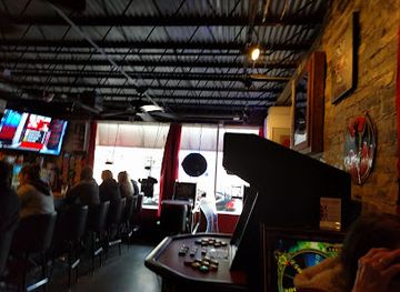 wisconsin/racine/bar/pub-on-wisconsin