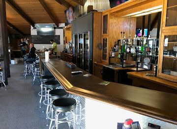 oregon/washington-county/bar/chester-s-pub