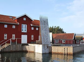 sweden/kosterhavet-national-park/bar/rosso-harbor-cafe
