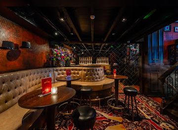 netherlands/rijnmond/bar/dutch-dukes