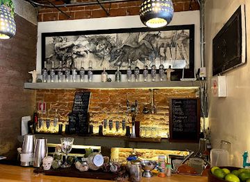 mexico/mixteca/bar/tres-hermanas-bar-and-smoke-shop