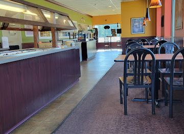 ohio/amish-country/bar/east-of-chicago