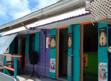 barbados/mullins/bar/the-oasis-sports-bar