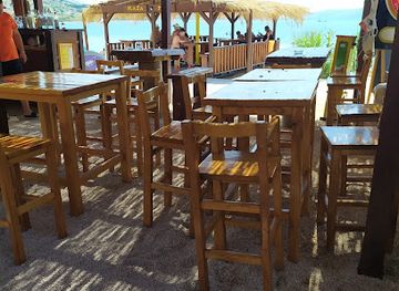 croatia/lika/bar/plat-beach-bar