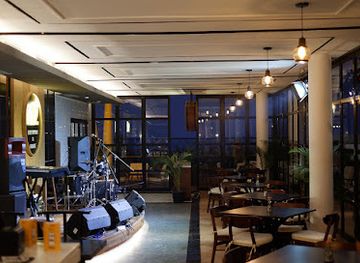 indonesia/banten/bar/twelve-degrees-rooftop-bar-lounge