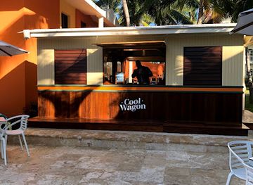 dominican-republic/bavaro/bar/cool-wagon
