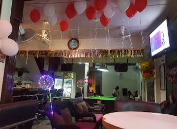 thailand/hua-hin/plearn-wan/bar/omg-bar-huahin