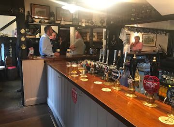 united-kingdom/hertfordshire/bar/coach-horses