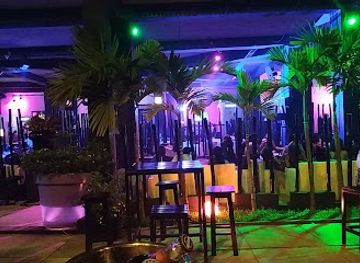 cameroon/tiko-beach/bar/black-white-douala