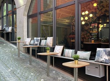 switzerland/lausanne/flon/bar/le-perroquet