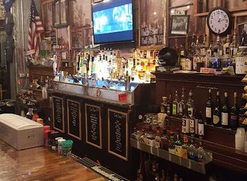 north-dakota/jamestown-reservoir/bar/freds-den