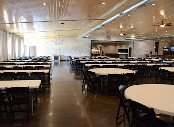 iowa/maquoketa-caves-state-park/bar/timber-lanes-the-timber-center