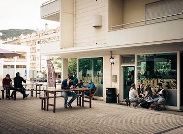 portugal/serra-da-lousa/bar/barbearia-marmousets