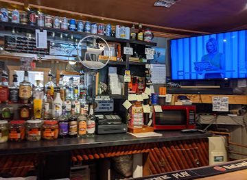 wisconsin/lake-superior-lowland/bar/wildcat-saloon