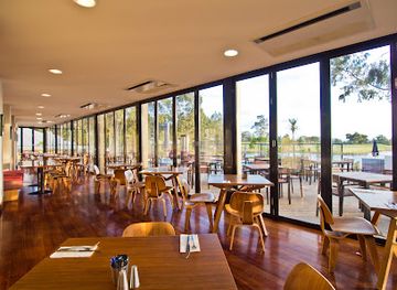 australia/hunter-valley/bar/cypress-lakes-bistro-bar