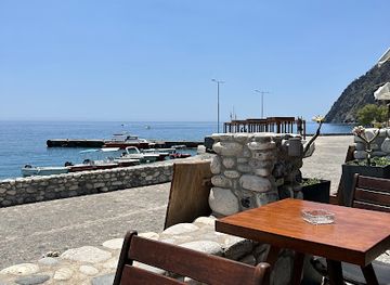 greece/samaria-gorge/bar/taverna-tarra