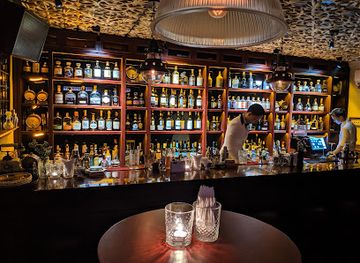 vietnam/southeast/bar/telephone-bar