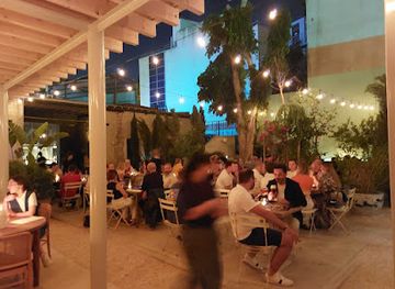 cyprus/troodos-national-forest-park/bar/library-bar