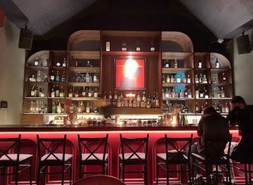 vietnam/hanoi/dong-da-district/bar/9luv-cocktail-and-wine-bar