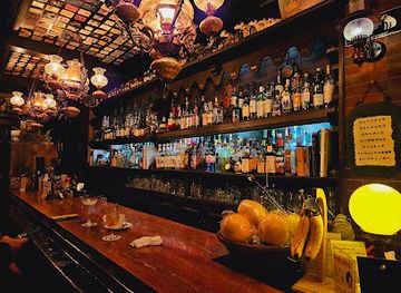 japan/nagasaki/bar/victor