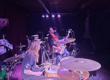 north-carolina/cape-fear-coast/bar/reggie-s-42nd-street-tavern