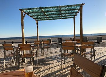 portugal/arrabida-natural-park/bar/fun-friends-n-fandango