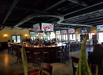 Stage House Tavern Mountainside