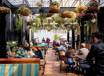 australia/hobart/bar/in-the-hanging-garden