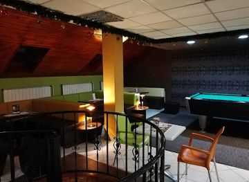 hungary/vac/bar/hbh-kocsma-sorozo