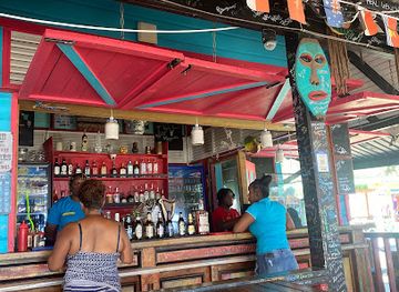 saint-lucia/gros-islet-quarter/bar/agnes-heineken-bar