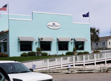 south-carolina/edisto-island/bar/the-waterfront-restaurant