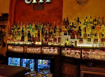 italy/florence/san-marco/bar/fuk-cocktail-bar-music-more