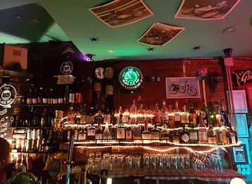 canada/northern-canada/bar/black-dice-cafe