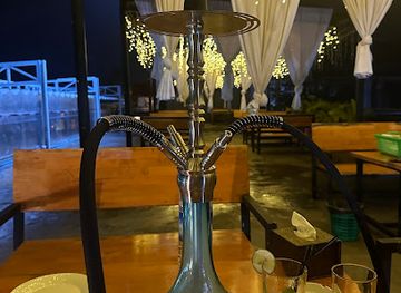 myanmar-burma/delta-region/bar/henry-bar