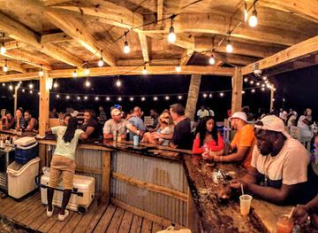 anguilla/sombrero-island/bar/lit-lounge