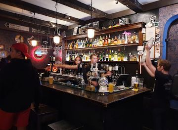 lithuania/vilnius/uzupis/bar/7-fridays-bar