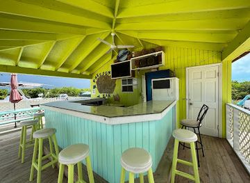 the-bahamas/rum-cay/bar/the-sponge-bar