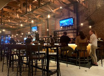 north-carolina/hendersonville/bar/the-poe-house