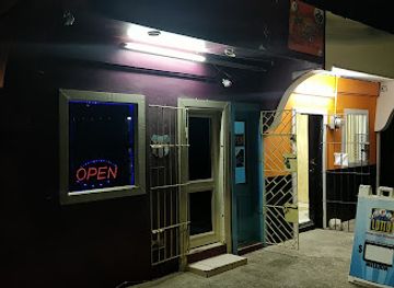 antigua-and-barbuda/dickenson-bay/bar/francine-bar