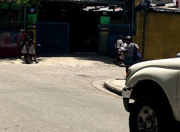 haiti/port-au-prince/turgeau/bar/floye-bar-restaurant-dansant