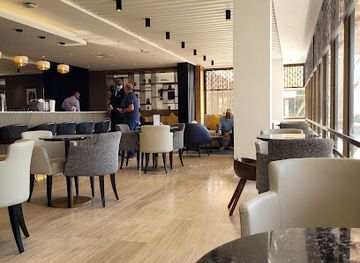 djibouti/day-forest-national-park/bar/crystal-lounge-sheraton-djibouti