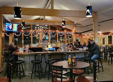 vermont/windsor-county/bar/black-line-tavern