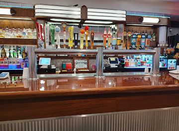 michigan/pictured-rocks-national-lakeshore/bar/whisky-dick-s