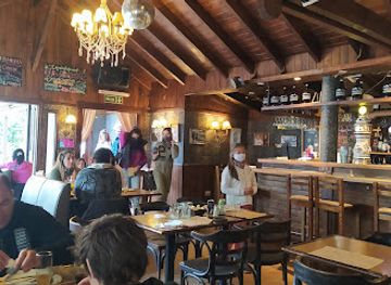 argentina/villa-la-angostura/bar/finnegan